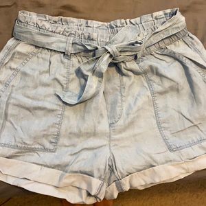 American Eagle paper bag shorts